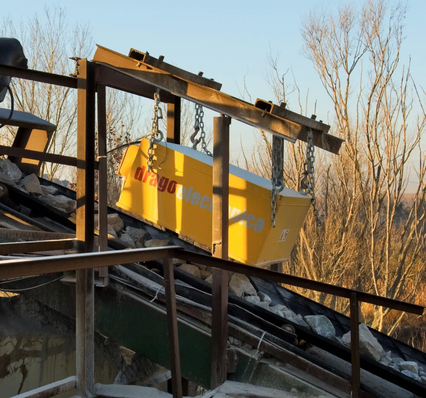 Separador electromagnético de placa Image